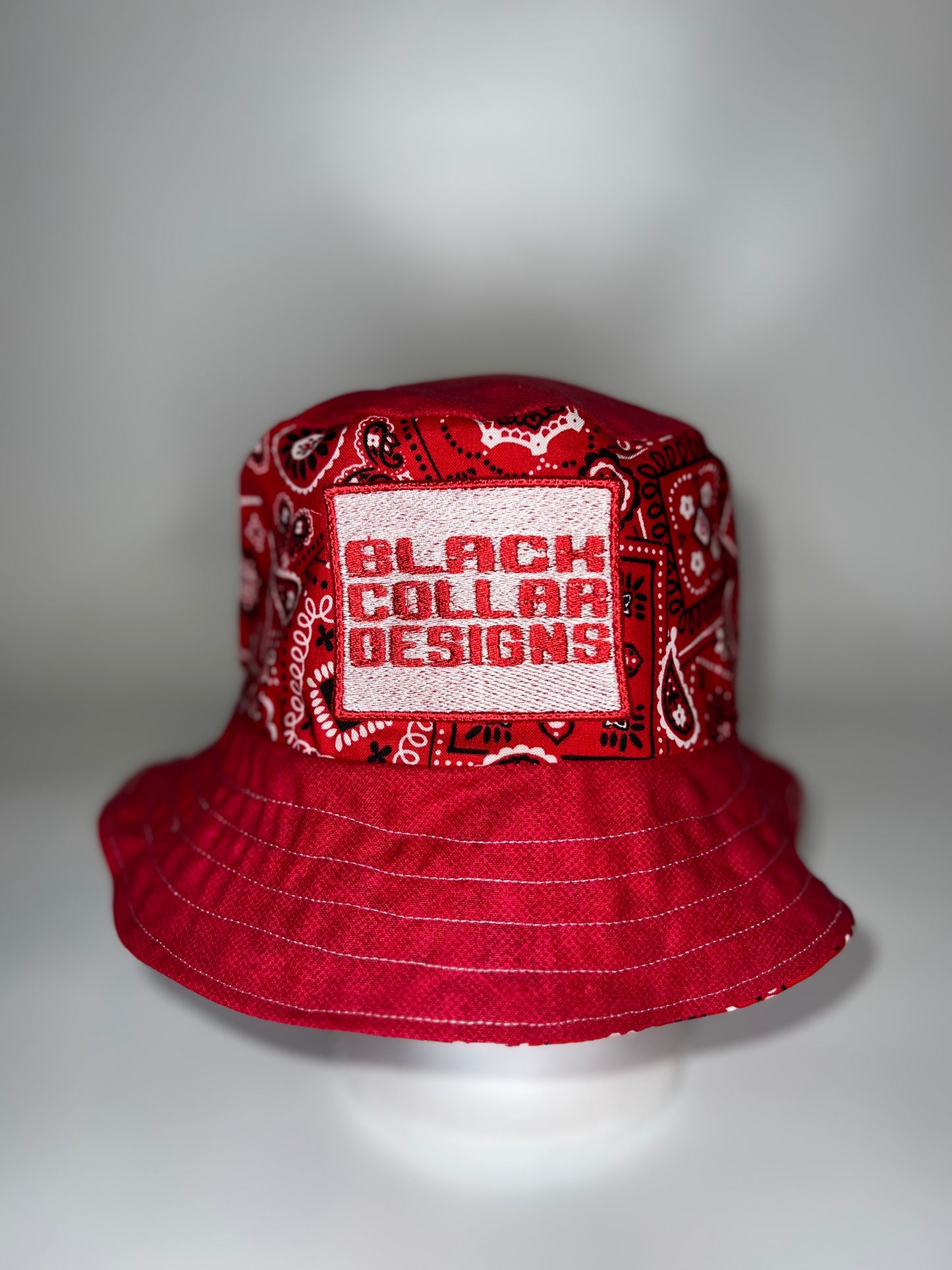 B/Black Collar Designs Bucket Hat